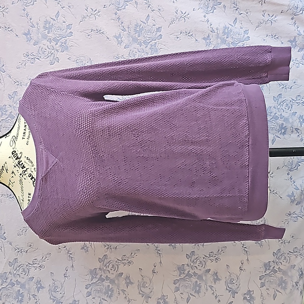 dELiA*s MESH SWEATER SIZE XSMALL